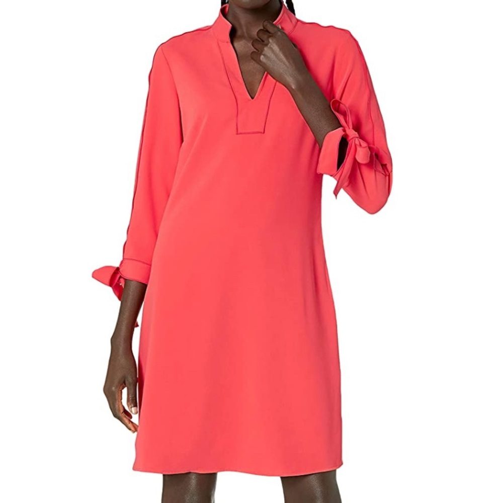 Lark & Ro Women's Tie Detail Three Quarter Sleeve Split Neck Shift Dress, Size 6